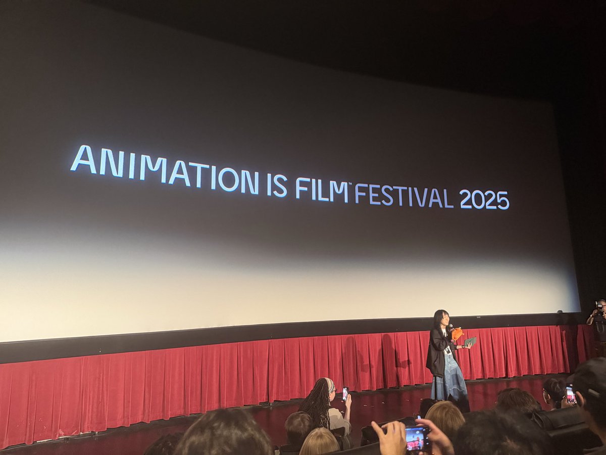 LumRanmaYasha's tweet photo. Finishing off my #animationisfilm Saturday with the west coast premiere of Chainsaw Man: Reze arc! Movie is starting a half hour late because of the line and is the most full room of any film today! https://t.co/A01Rn4KIy2