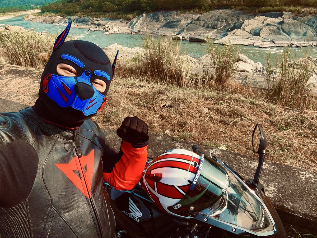 appliedforfun's tweet image. 發現新景點
開心🐶
加一張昨天的追焦照🐕
台三攝手都好會攝！

今天全程鎖著喔！成就達成 YA！

#lockedpuppybiker