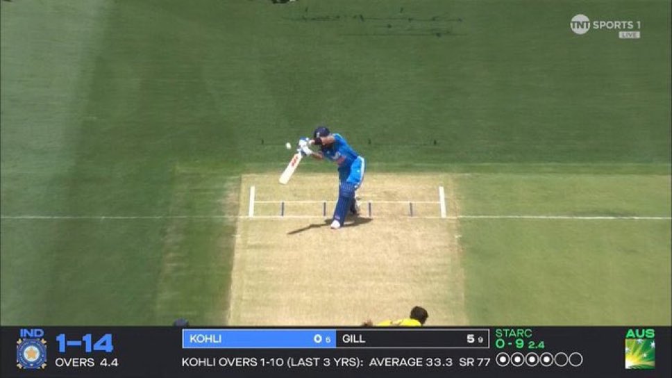 Virat Kohli came to Add shot 🥺🥲
#ViratKohli𓃵  #INDvsAUS