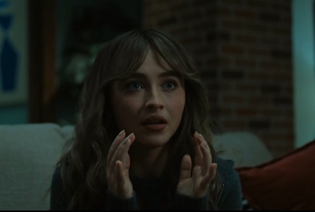It’s a need for Sabrina Carpenter to be a final girl in a horror movie 👌🏽 #SNL