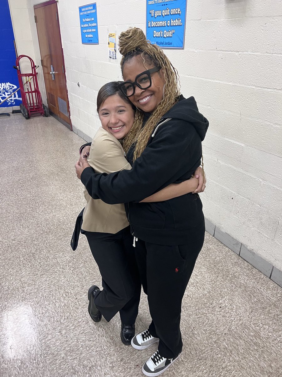 Michelle Monroe tweet media