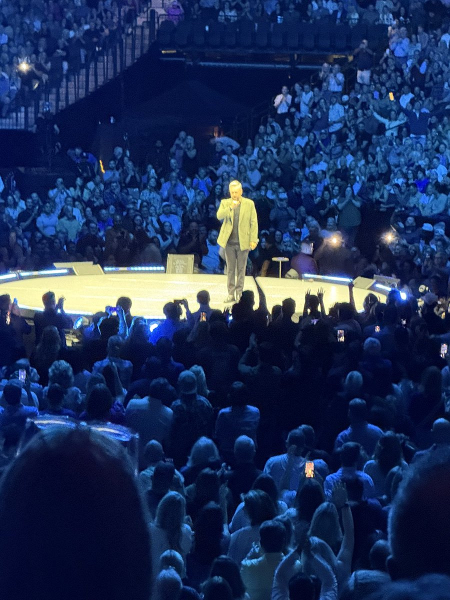 Went to see <a href="/natebargatze/">Nate Bargatze</a> tonight and it was amazing! All of his guest comedians were hilarious and he crushed his set!

Highly recommend going to his show if he’s ever in a town near you
