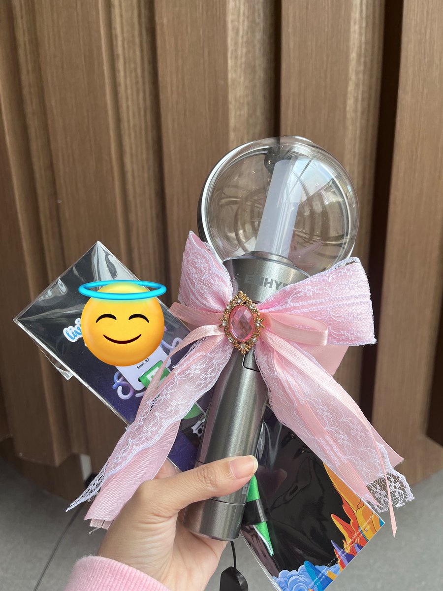 Rubyiila_'s tweet image. Wts green b sektor K 
Harga normal udah bentuk WB boleh nego ya gausah dp asal ga hnr aku dah ada di hall B  
#sektork #livin #enhypen