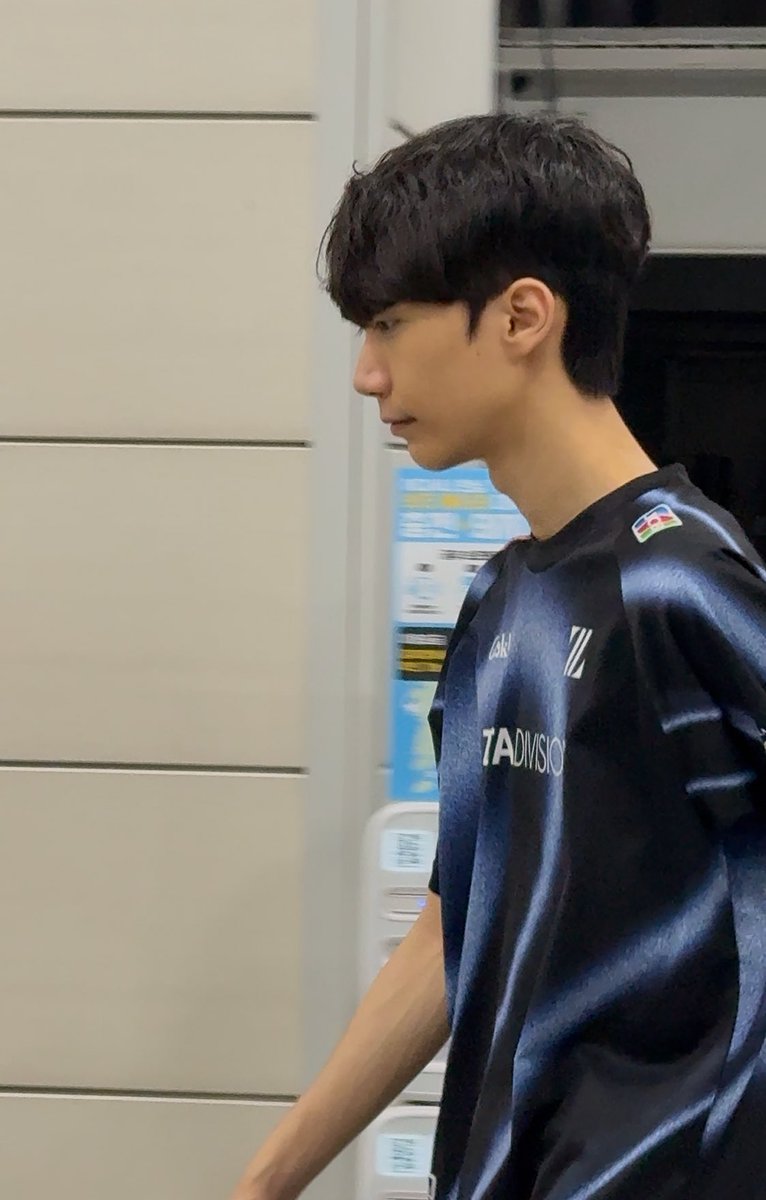 로비님 잘 나와서 올려봅니듀