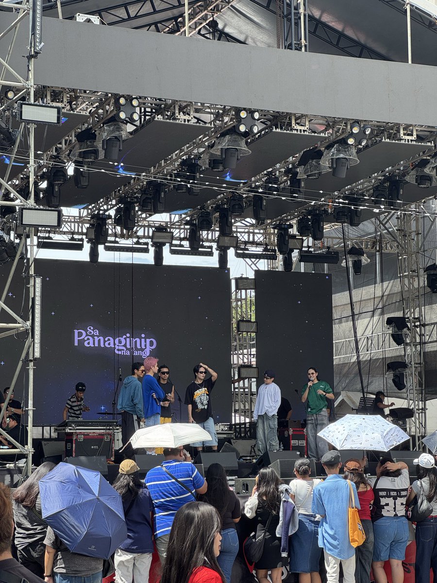 biniraindrops's tweet photo. we hea for alamat soundcheck https://t.co/sVx9rcJBIM