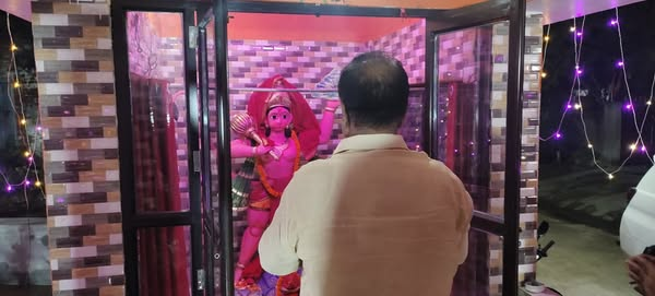 vinaybjpbihar's tweet image. हरपुरनन्द में अखंड अष्टयाम में सम्मिलित होकर सोनपुर विधानसभा में परिवर्तन के लिए प्रार्थना की.. जनमानस ने अपना समर्थन जताया..
#SonepurVidhansabha #SonepurNagarPanchayat #VikasSingh #GrihPravesh #जनसेवा