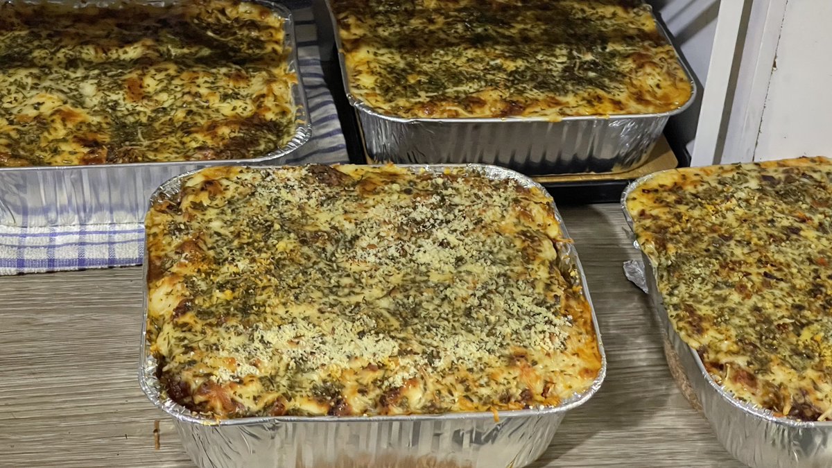 Satu rumah wangi semerbak gara-gara <a href="/adelladellaide/">Adellina Fitriyani</a> lagi baking. Wanginya aja enak, apalagi rasanya.