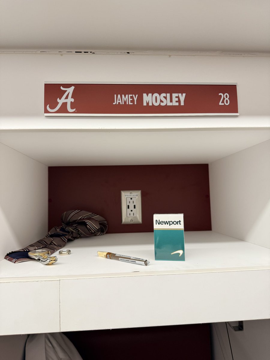 IAm_JameFlame's tweet photo. RTR. https://t.co/lbuDVG6gJ4