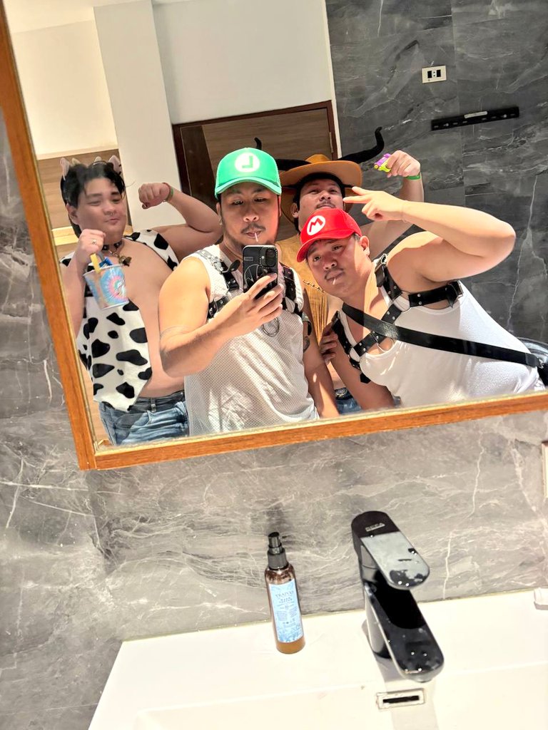 Wanna be fucked this halloween, and fucked I was.. 🐮🍆💦

Had a blast at bear o ween last night and completed my mission to make everyone taste my milk

<a href="/Cubby_Chrls/">Charlie Medium Rawr 🥩</a> 
<a href="/Hubby_Stiel/">Stiel</a> 
<a href="/OdengTempura/">Odeng</a>  ❤