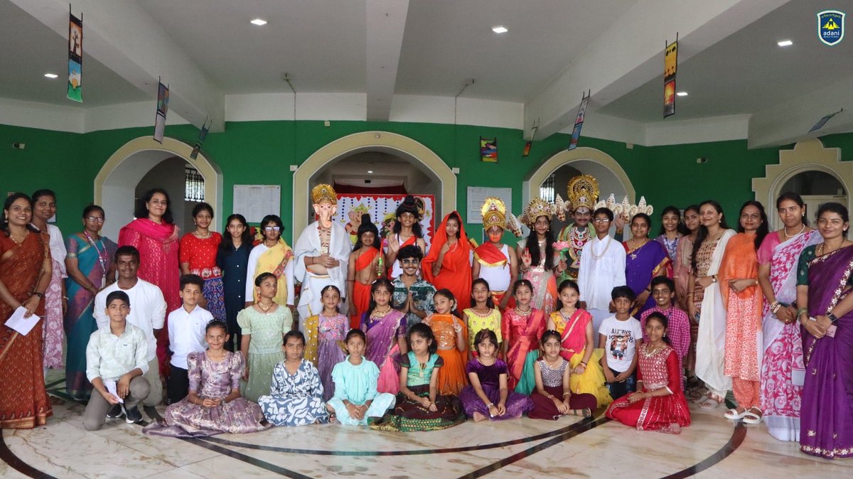 awsnlr's tweet photo. 🪔✨ Diwali at Adani World School was a vibrant celebration! Kingfisher House hosted divine lamp lighting, dazzling dances, soulful music, and a heart-touching drama, spreading love, unity, and joy. 🌟 #Diwali2025 https://t.co/4CglL49CIT
