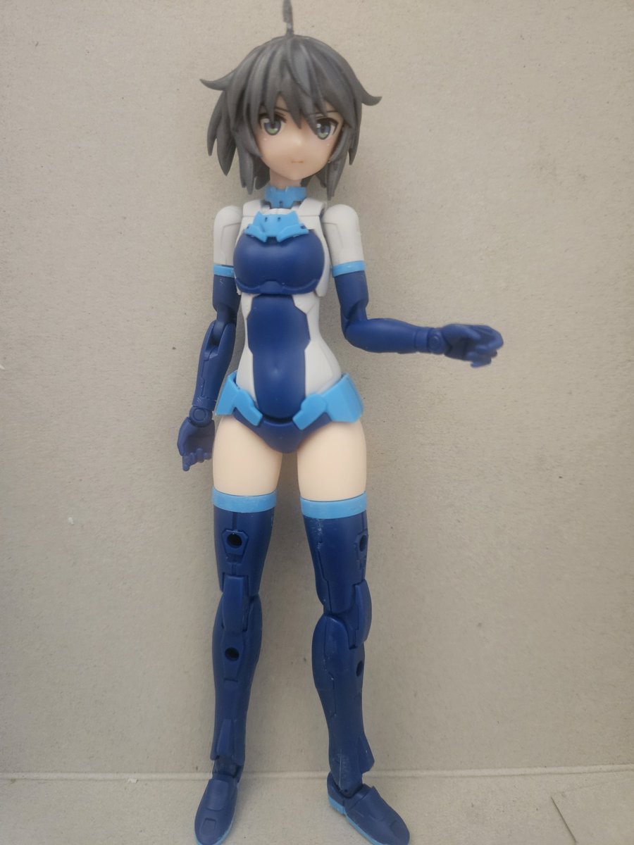 f0ccpO91xT66686's tweet photo. #30MS #リシェッタ
#BHCPDⅡ
入場者限定通販リシェッタ、本体だけ組んでみた。
アホ毛はランナータグから作製、髪はリアルタッチマーカーグレー1でウォッシング。
…なんか一部を塗装したら、体操着+ブルマ+オーバーニーソになりそうなカラーリングだみぃねぇ… https://t.co/Xq0O2r1FuH