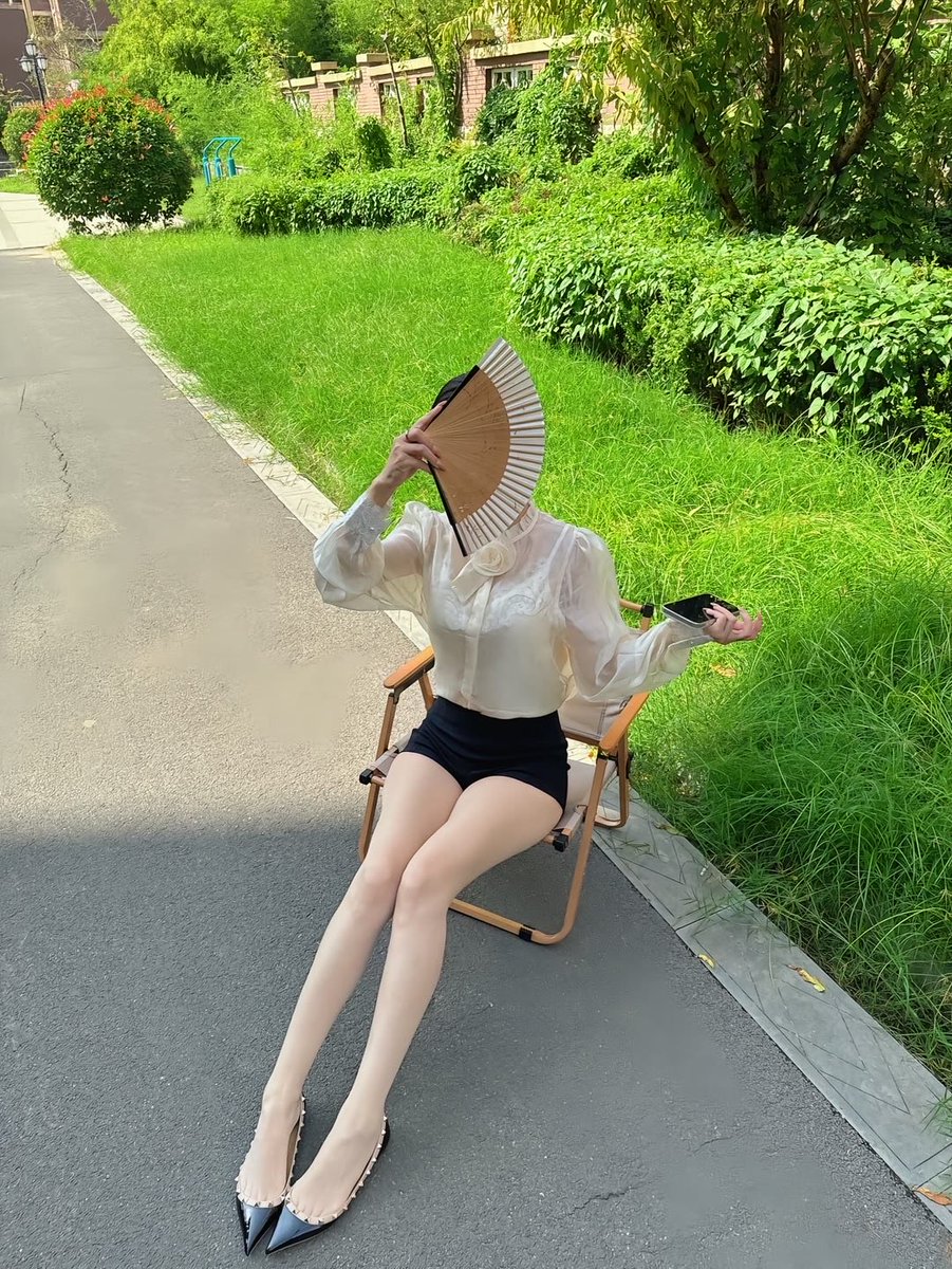 想征集一到两个单男给她做生日礼物