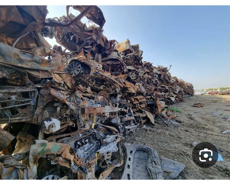 מציע לשרים,לפני שהם מחליטים לקבוע שם למלחמה לנסוע למושב תקומה, יש שם מיצג של יותר מ 1000 מכוניות שרופות השייכות להרוגים ולנרצחים.  כל מכונית כזאת מספרת סיפור של חיים שנגדעו,אנדרטת זיכרון לילדים ששירתם נגדעה, לזוגות שנטבחו. אחרי כן, תחליטו אם אתם קוראים למלחמה הזאת מלחמת התקומה.