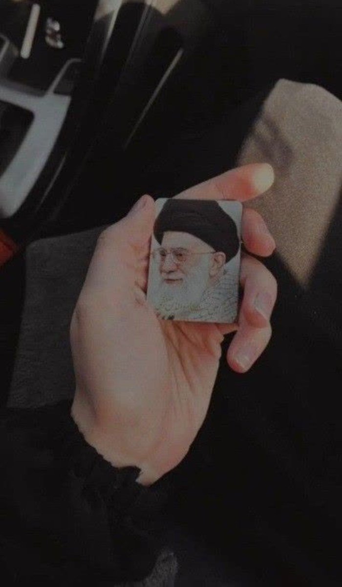 به عشق رهبر هرکس این توییت رو می بینه،
لایک کنه و یاعلی منشن بزاره..
#فالوبک_تضمینی 
#لبیک_یا_خامنه‌ای 
#حمايت_انقلابى 
#فالوبک_فوری