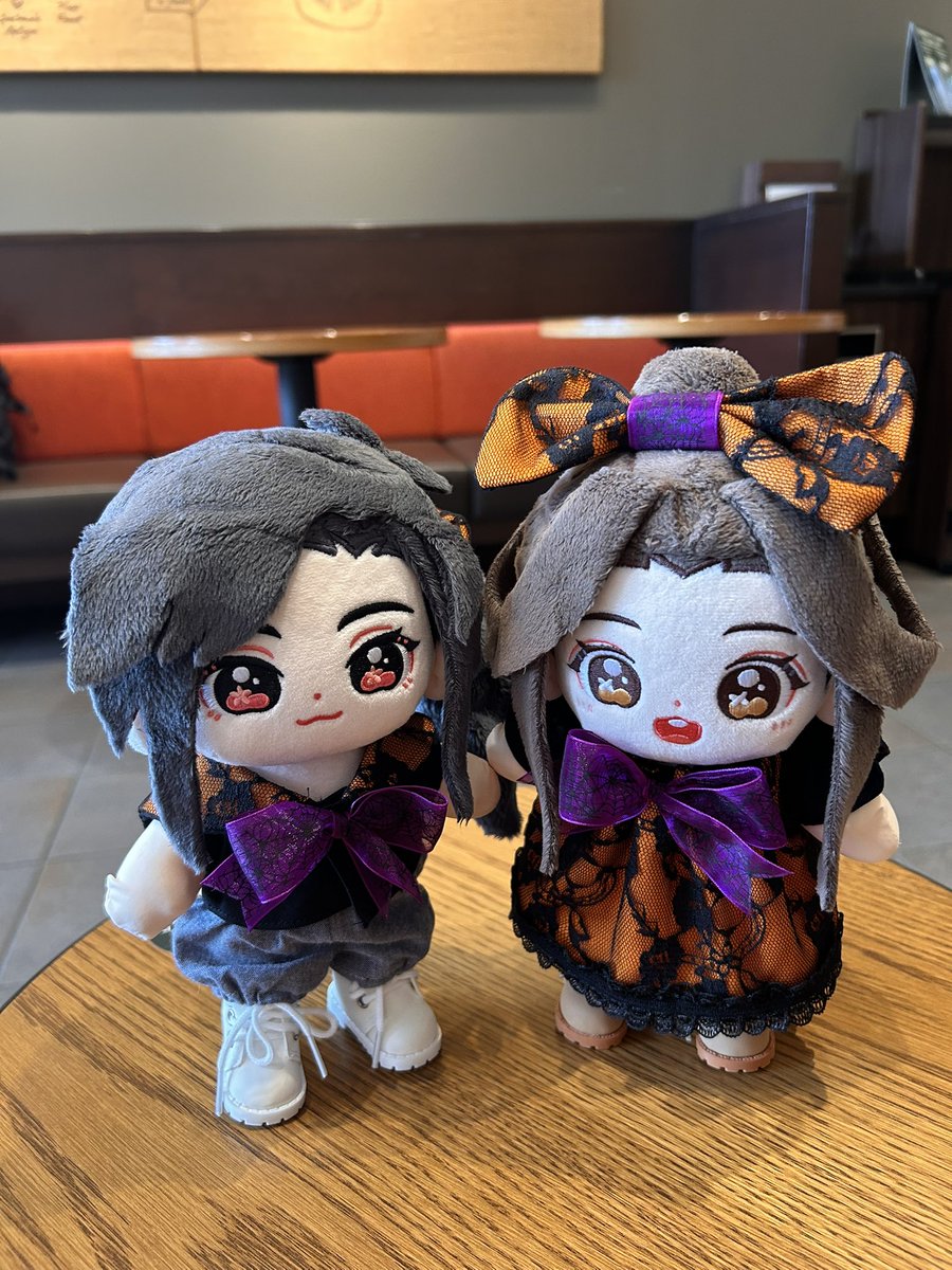 ハロウィンほわりぇん👻🎃💀
次男に他人のフリされました😂

もっとゴテゴテにすれば良かったなぁ、来年は頑張るね💪('ω'💪)