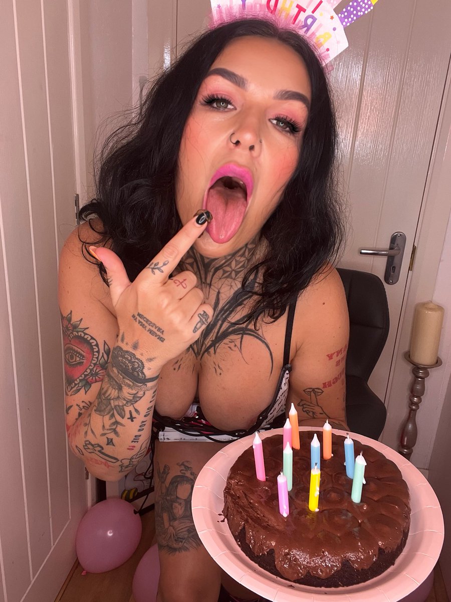 Sticky Vicky WAM tweet media