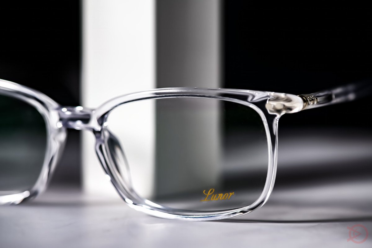 VisioOptical's tweet image. More than just glasses — Lunor eyewear is an extension of your personality. Discover unique designs crafted for those who appreciate the finer things at Visio Optical. #DistinctiveFrames #LuxuryInDetail