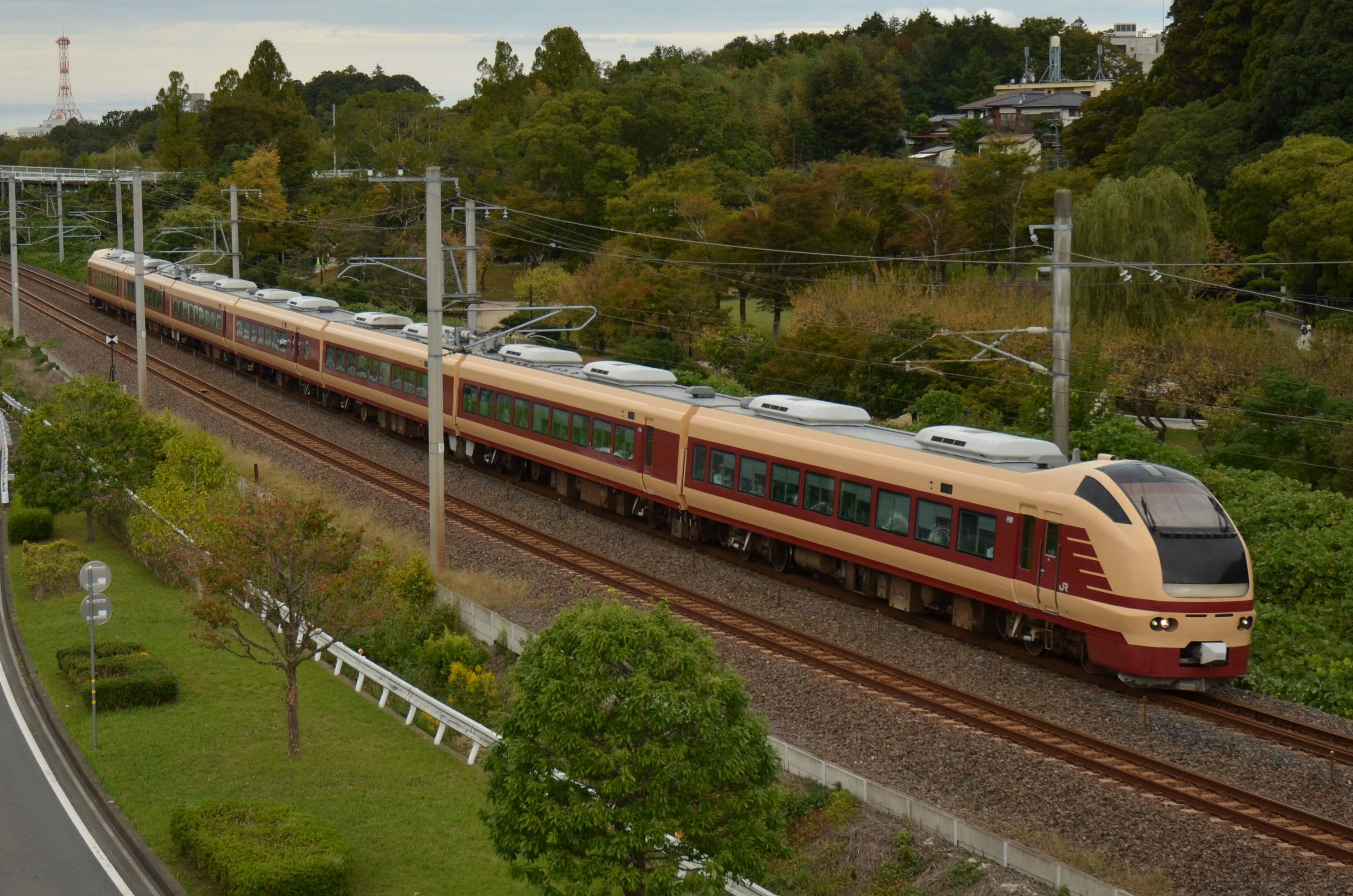 越川 kotohayokozawa】SIDE LINE WIDE FLARE DENIM PANTS｜CONVERSE