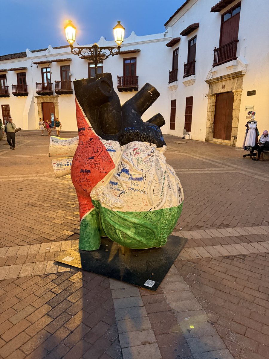 Un corazón palestino en el centro del casco histórico de Cartagena de Indias, Colombia.