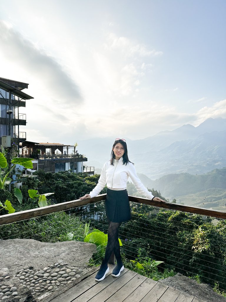 Early morning sunrise view at Sapa! 🥰 #Vietnam #travel #traveller #ootd #explore #scenic #view #blackandwhite #beauty