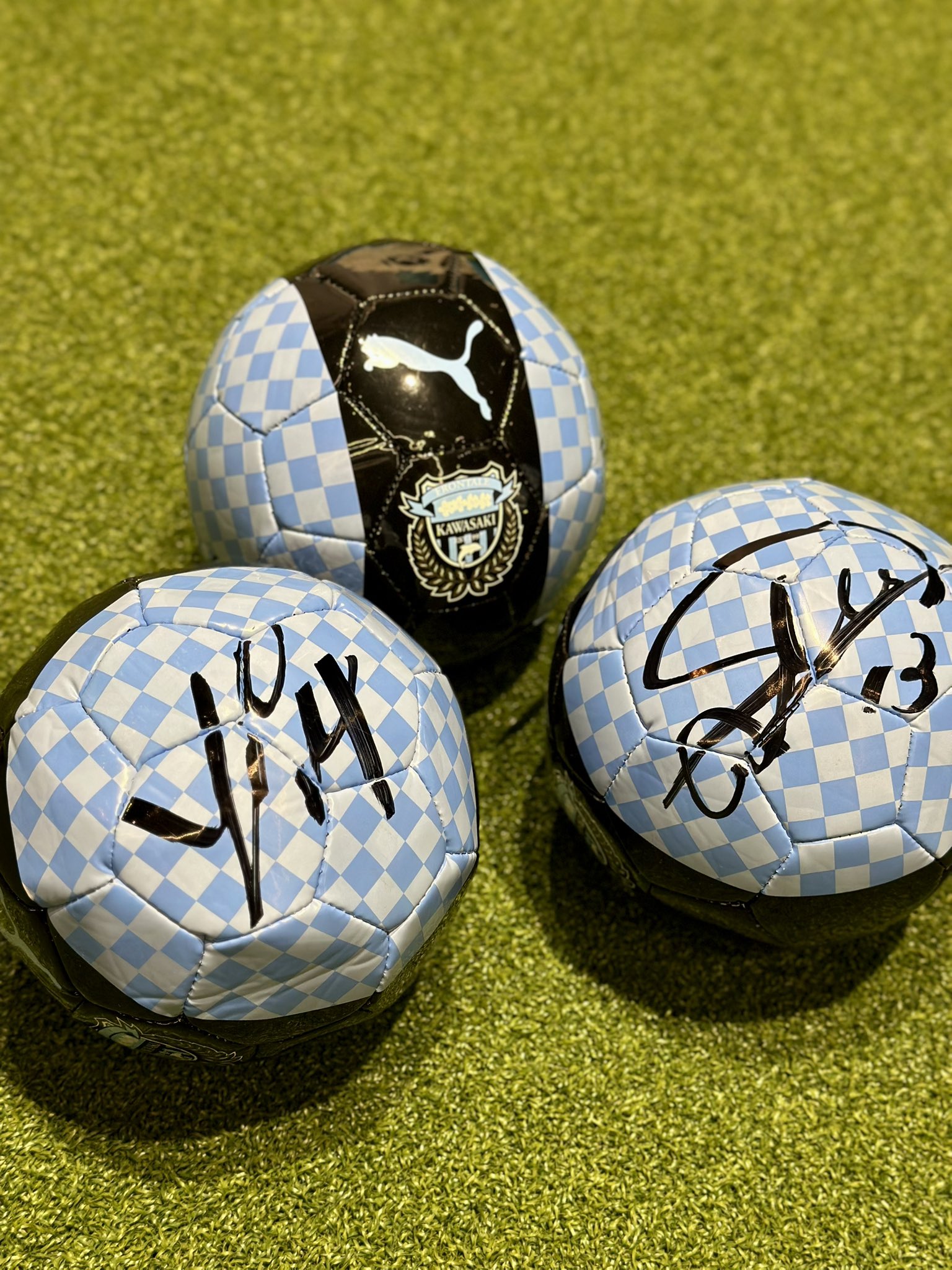 川崎フロンターレサインボール Kawasaki Frontale サイン入りサッカー