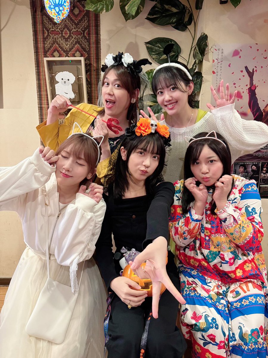 ━━━━━━━━━━━━━━
🪐明大星 10月19日公演終了🪐
━━━━━━━━━━━━━━

女性陣によるスペシャルDAY✨
華やかでした✨✨✨

🎁オレンジ隊による
「Trick or Treat！」🍭
お菓子をくれなきゃイタズラしちゃうぞ🍬
ならぬ、
お菓子をあげるからイタズラしないでね🧟‍♀️