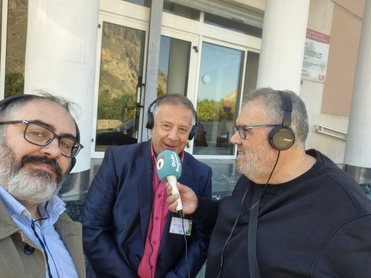 Nuestro compañero y coordinador del Congreso, Pascual Santos, junto a Emilio del Carmelo Tomás Loba entrevistados para el programa El rompeolas sobre en Congreso de Ojós y Valle de Ricote #costacalida #turismoregionmurcia #casamediterraneo #congresoojosvallericote