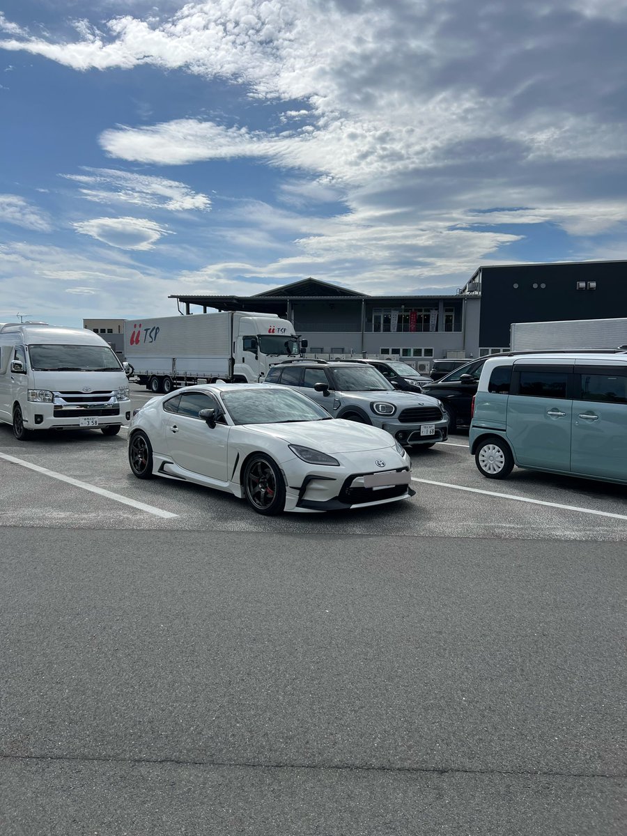 乗り換え~
crzは車検戻しして親戚に継承します!