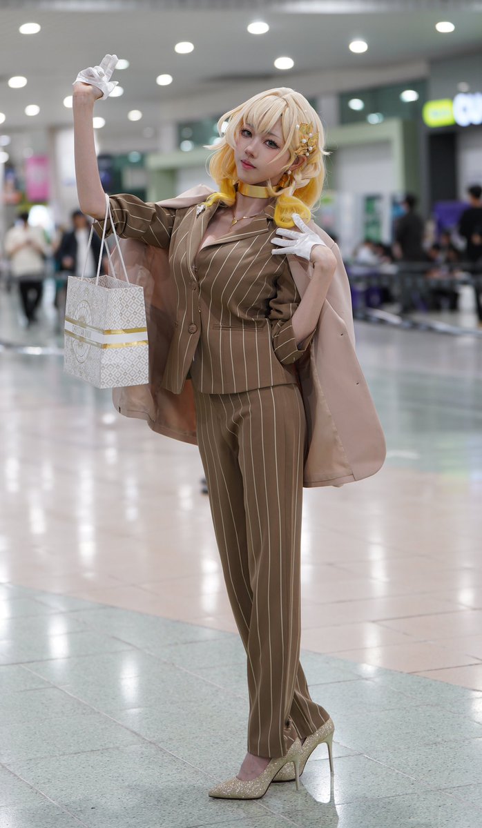 &lt;&lt;원본         내가 전사지로 줄무늬 추가한거..&gt;&gt;

전사지값 4만언??들엇구 상하의 붙이는 데만 8시간 걸렸어요
이딴거 방법이라고추천해주면 안정주 돌맞죠