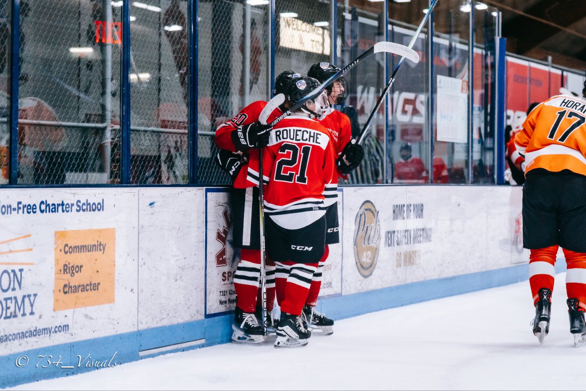 ELPuckOfficial's tweet photo. Week Six
Final

Twin Cities Orthopedics > TDS Transportation (6-3)

TDS: Jameson Duell 1g 1a

TCO: Wyatt Kuznik 2g 2a, Jaden Roueche 1g 2a https://t.co/RPwV0WHBR5