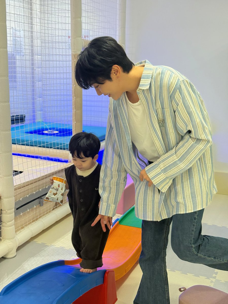 누노 tweet media