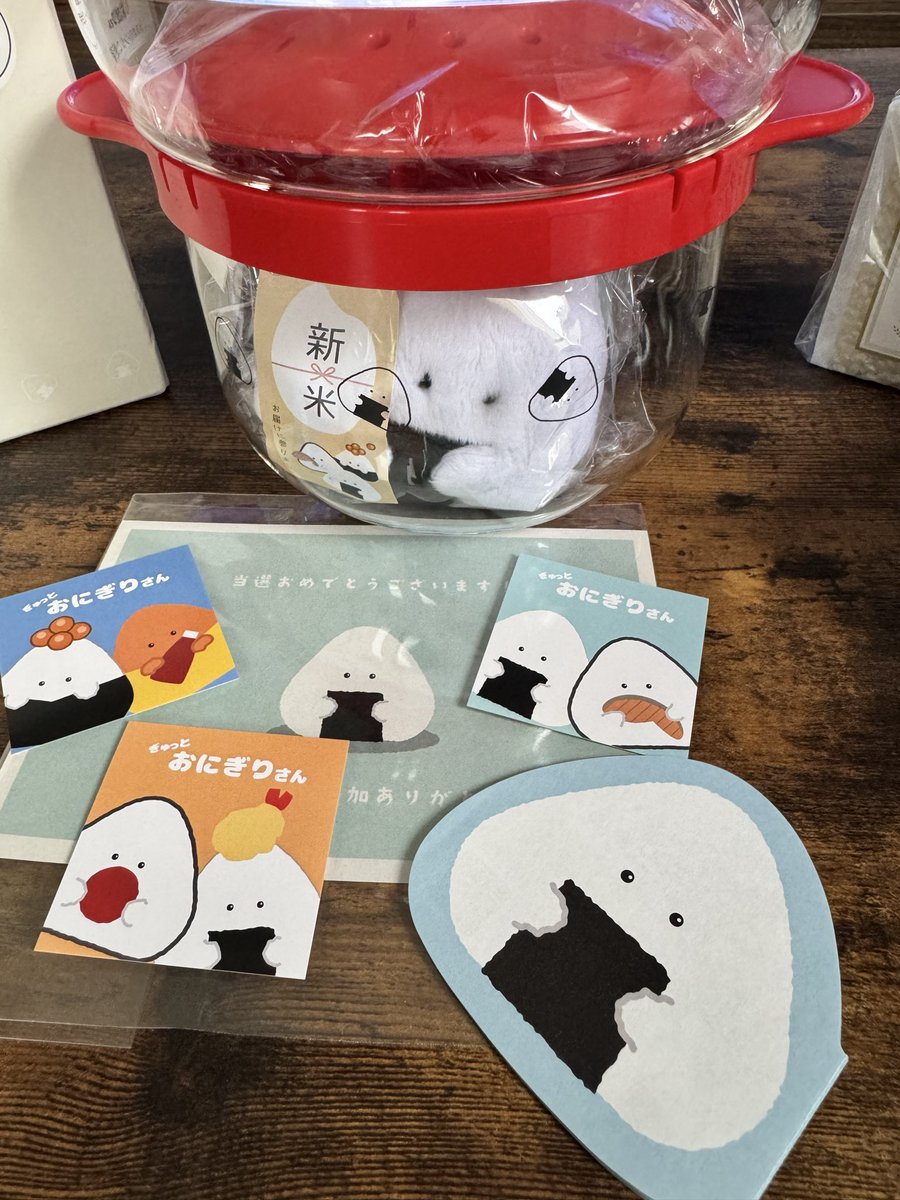 ステッカーも嬉しいﾈｪ
 #ぎゅっとおにぎりさん