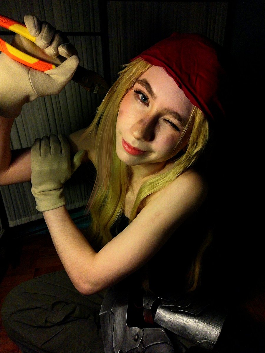 BakukuBaku's tweet photo. "As long as you're wearing my automail, you're stuck with this gear head!"
#fmacosplay #cosplay #winryrockbell https://t.co/MYCgke48bl