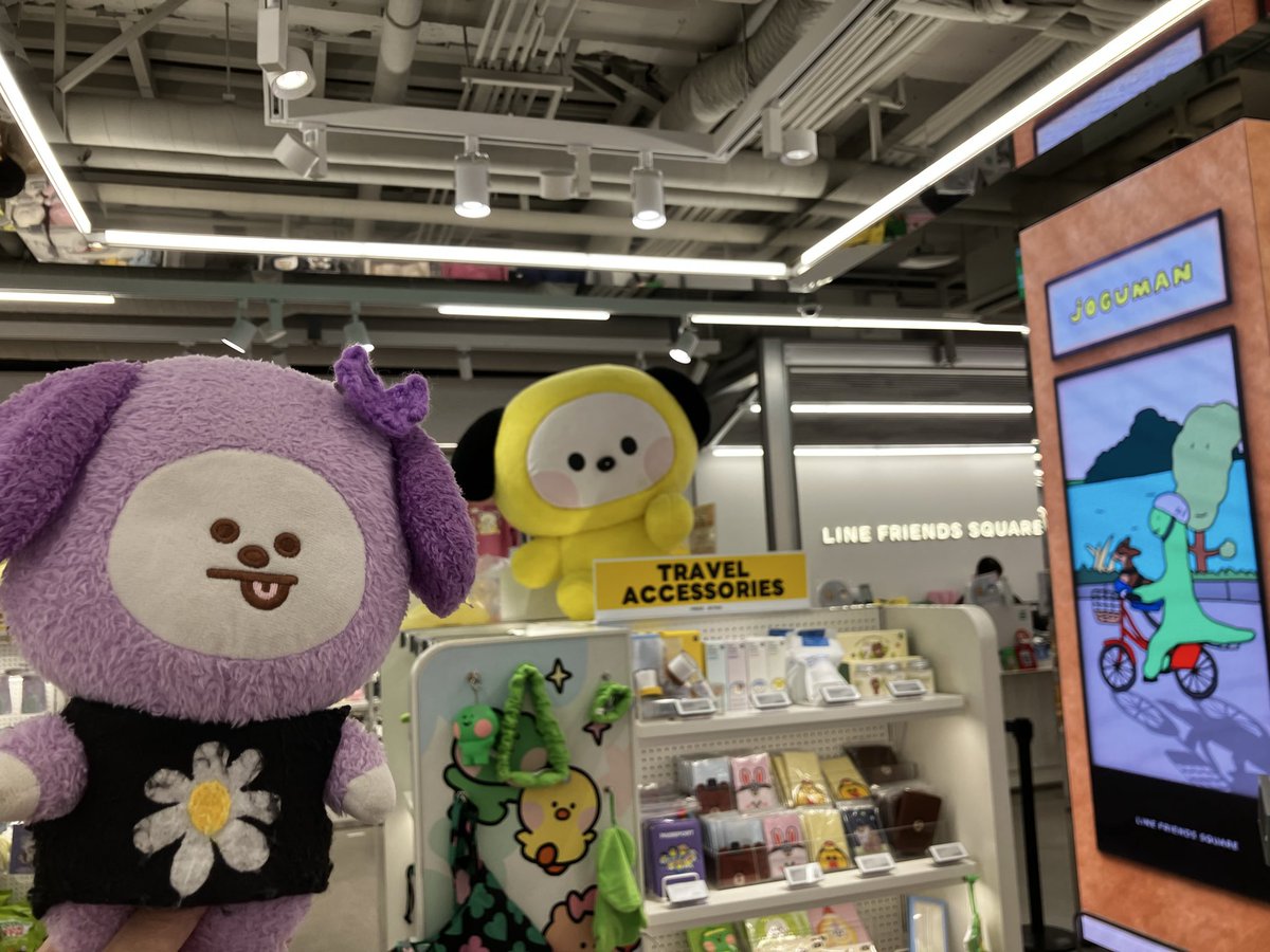 chimipiyo1013's tweet photo. センイル🐥ケーキ渡韓2025
LINEフレンズストア明洞
巨大クキがお出迎え🐰💕
メンバーのサインを拝んで、
韓国限定のソジュグラス🥃をお買い上げ🩷
#HBD_jimin
#jimin_day https://t.co/4yKvKlxXI5