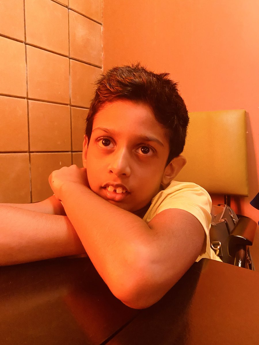 samp_c's tweet image. A cozy evening at #Barista with my favorite people ❤️☕
.
#BaristaMoments #FamilyLove #WeekendVibes #CozyEvening #CoffeeTime #SriLankaCafes #RainyDays #SweetMoments #Galle #lka