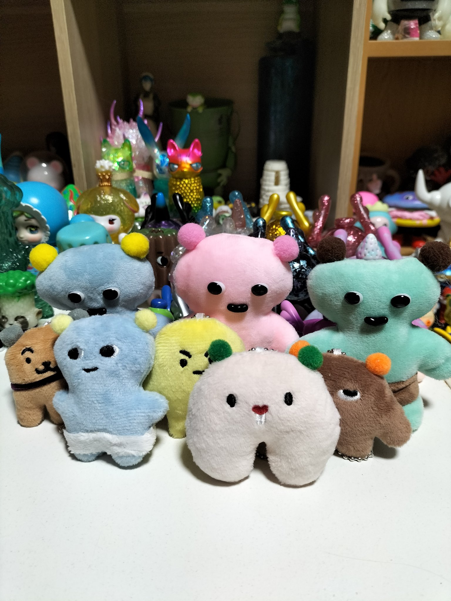 カラフルパン型ぬいぐるみ 約30cm おふとん天国 カラフルパン型ぬいぐるみ 約30cm おふとん天国 ピクサー