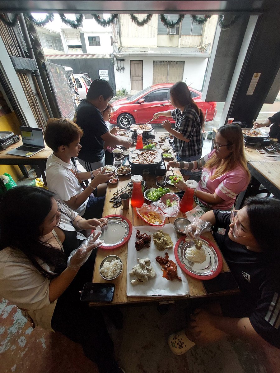 YinAnanWongPh's tweet photo. Happening now: Our filo-yors enjoying our samgyup party for Yin
A Meat and Meet: Yin Birthday Event
#yinyiny_anw #Yawph https://t.co/HLLmKW78WO