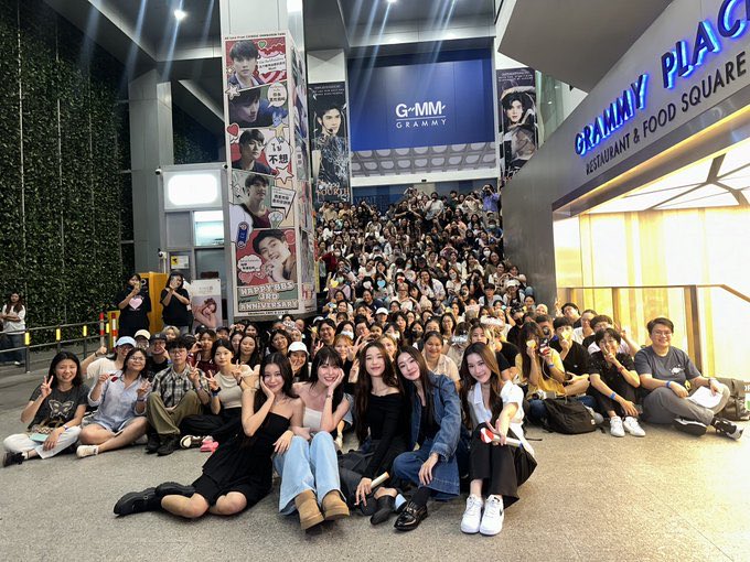 Engagement_ntf2's tweet image. 📣📣📣

วันนี้ปีที่แล้วเป็นวันที่พลูโต นิทาน ดวงดาว ความรัก ออนอีพีแรก เรามารำลึกความหลังกันเถอะ อุนยายอยากให้บอกโมเม้นที่น่าจดจำมากที่สุดในการเดินทางไปดาวพลูโต พร้อม #น้ำตาลฟิล์ม #NamtanFilm #PlutoSeries 

Today was the day when Pluto Series first EP on aired. Let’s talk about…