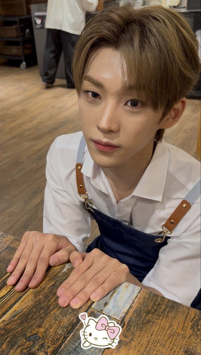 chuchu_kdh's tweet photo. 251019 일일카페 #idntt #아이덴티티 #김도훈 

쥐요미 https://t.co/yhAkr99CRL