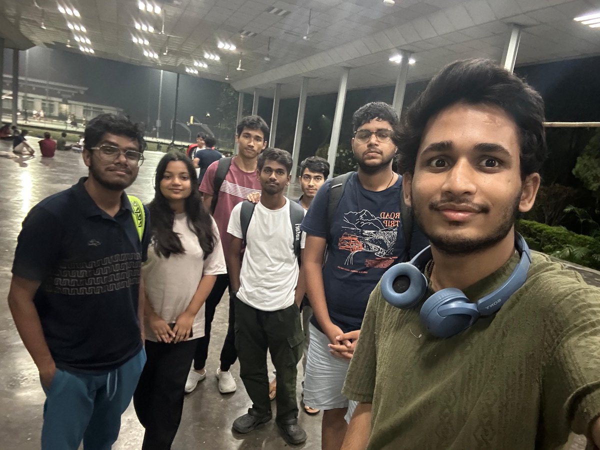 buildwithyash's tweet image. Teaching cpp to my first year junior in college 
It always feel good when you provide some value to other