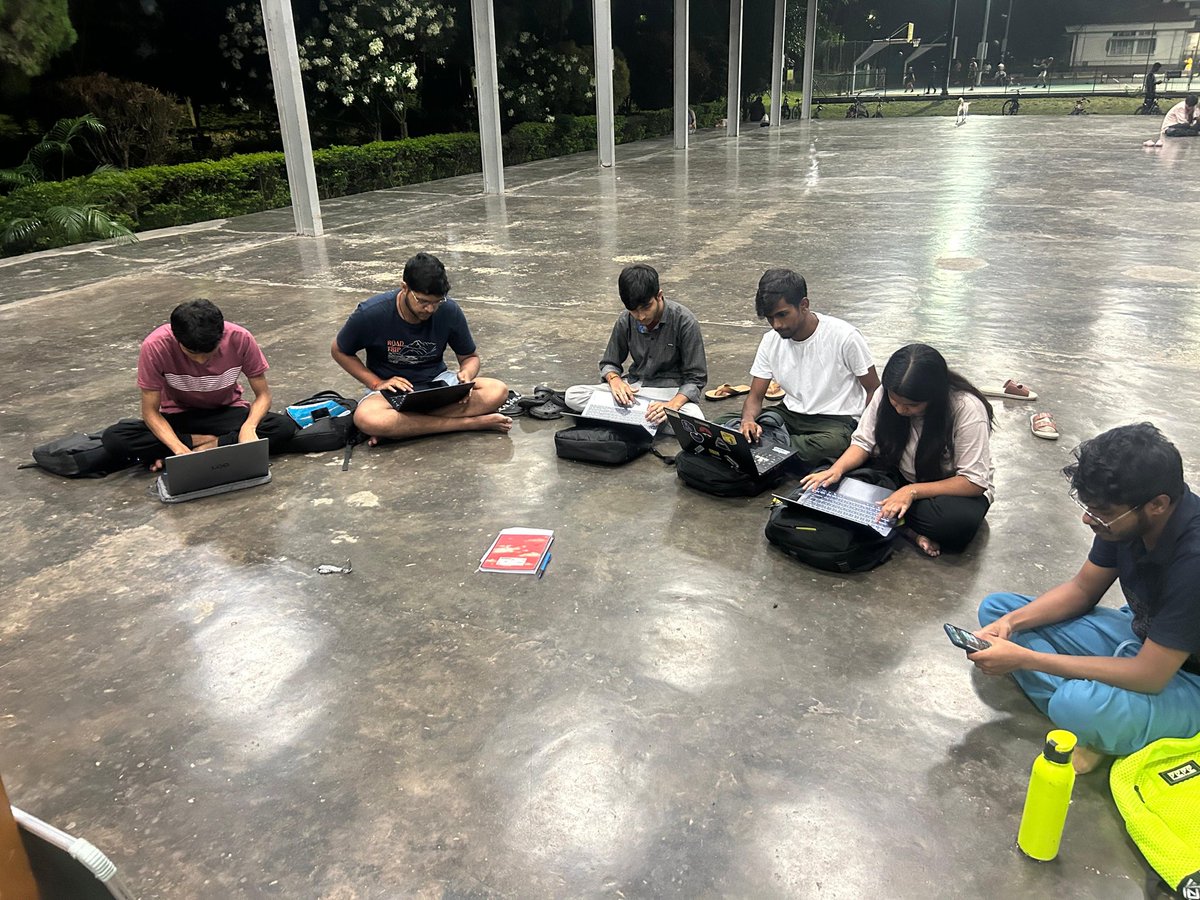 buildwithyash's tweet image. Teaching cpp to my first year junior in college 
It always feel good when you provide some value to other