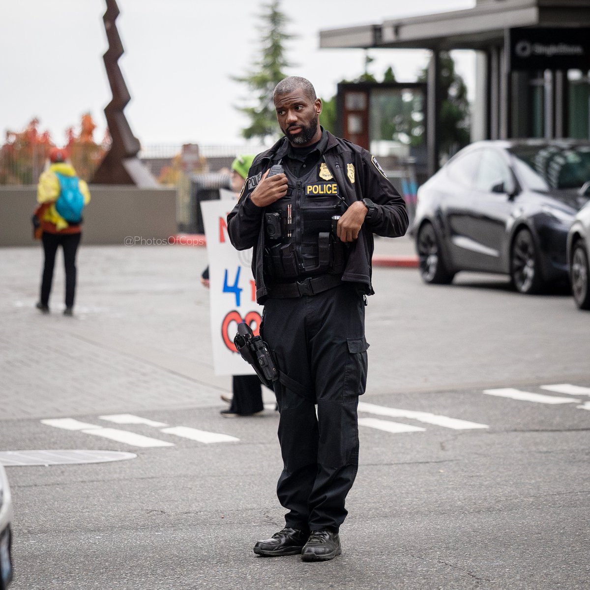 Seattle Police Lieutenant Wesley Collier

📷📸 taken: October 2025

#Seattle #police #lieutenant #copwatch #NoKingsProtest