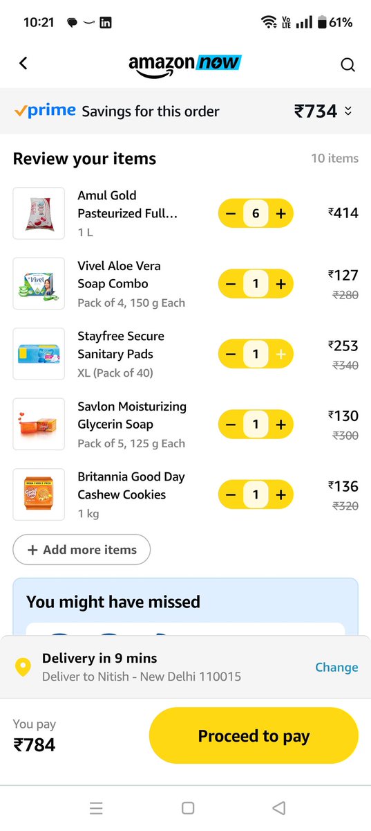 nitishfliskar's tweet photo. @amazonIN @JeffBezos @AmitAgarwal 

Why have @amazon started providing fake promotional offers 

When we are paying for what's shown to us then why don't we get what it should be?

Asked for a return, they DENIED !, highlighting it's your mistake... https://t.co/1X6Je2Mfhd