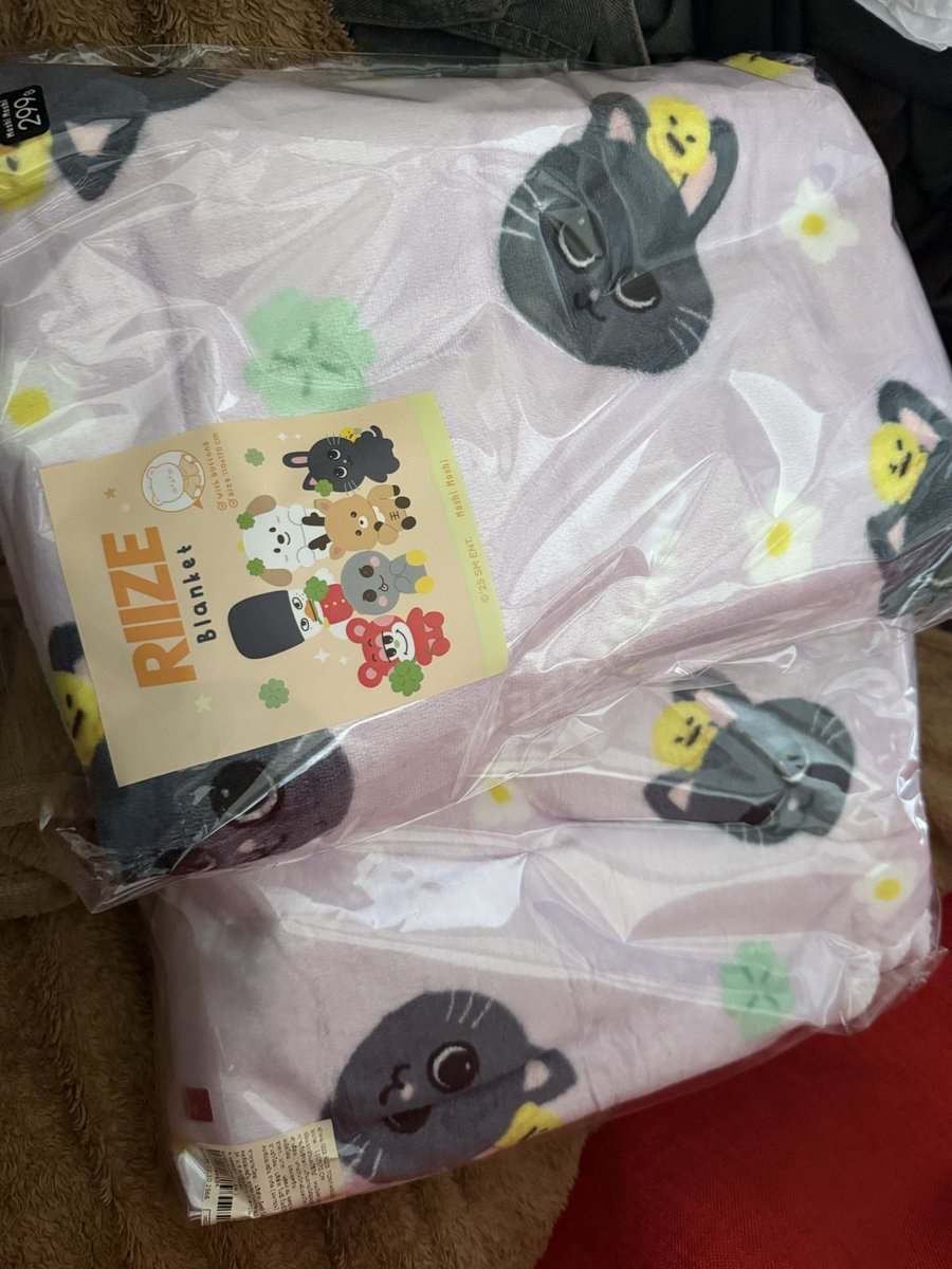 jaamypx's tweet photo. พร้อมส่ง / wts / ขาย

ผ้าห่มโทนยังด็อก วอนบิน
- ชิ้นละ 299
📮ค่าส่ง 40฿ ส่งของวันนี้ค่ะ

สนใจ dm or mention ได้น้า💗

#MoshiMoshixRIIZE
#ตลาดนัดriize #ตลาดนัดน้องข้าว https://t.co/VLbitv9gwQ