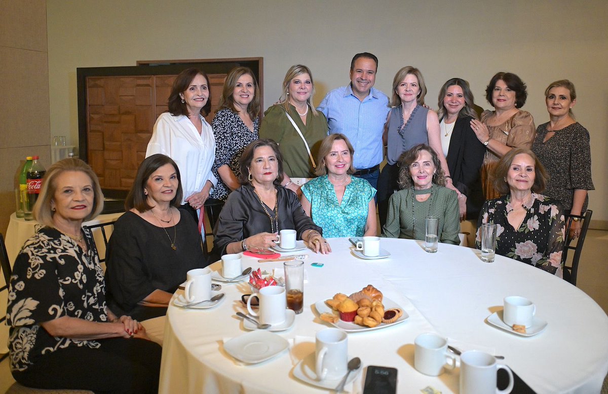 Ruiz Quirrín (@rquirrin) on Twitter photo El alcalde de Hermosillo, <a href="/tonoastiazaran/">Antonio Astiazarán</a>, invitó este sábado a un nutrido grupo de mujeres de Navojoa, al Tercer Congreso de la Familia, que se llevará a cabo en Villa Toscana de la capital del Estado, este 28 de octubre. El alcalde de Hermosillo, <a href="/tonoastiazaran/">Antonio Astiazarán</a>, invitó este sábado a un nutrido grupo de mujeres de Navojoa, al Tercer Congreso de la Familia, que se llevará a cabo en Villa Toscana de la capital del Estado, este 28 de octubre.