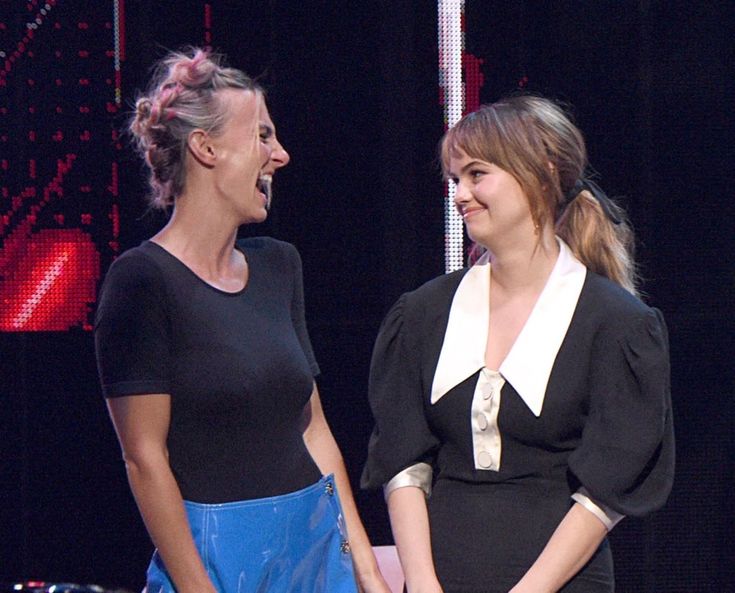 'Domingo En Fuego' every Sunday tweet media