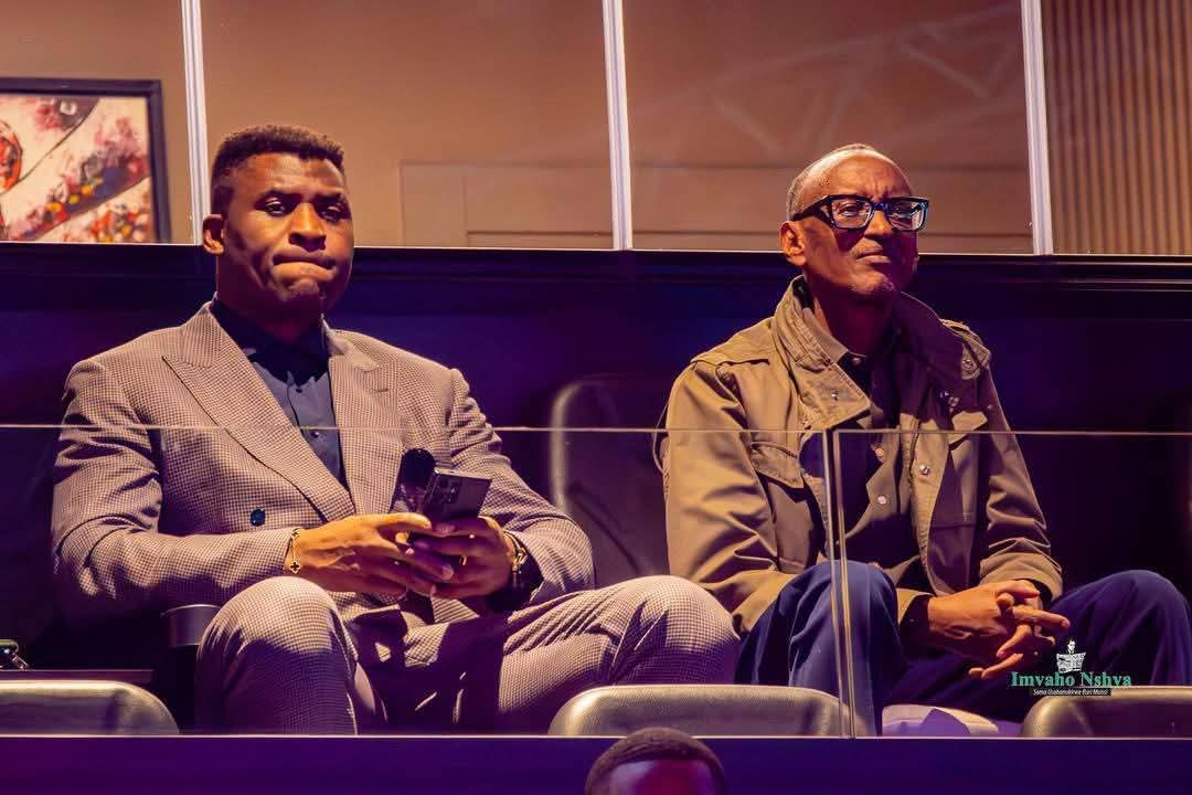 TheCameroonianZ's tweet image. Francis Ngannou et le Président Paul Kagame.

#PFLRwanda