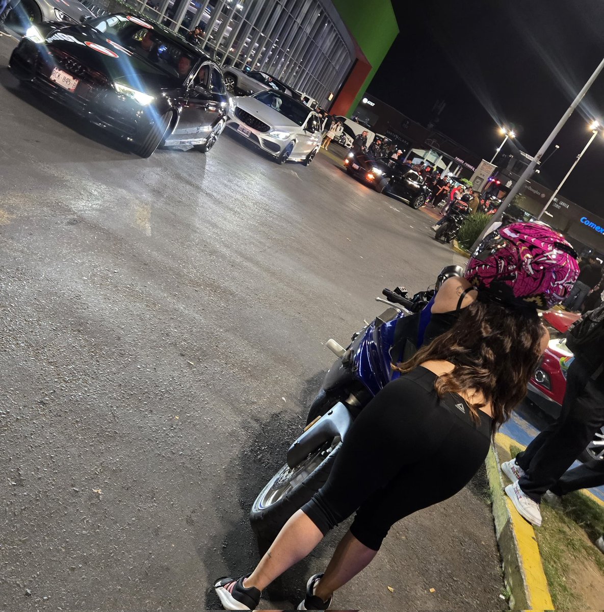 Alguien nos vio en el Car Meet de Zona Esmeralda? 
Andabas en la R6 🫣