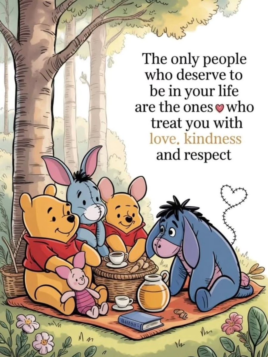 The only people who deserve to be in your life
Are the ones who treat you with love. kindness and respect ❤️