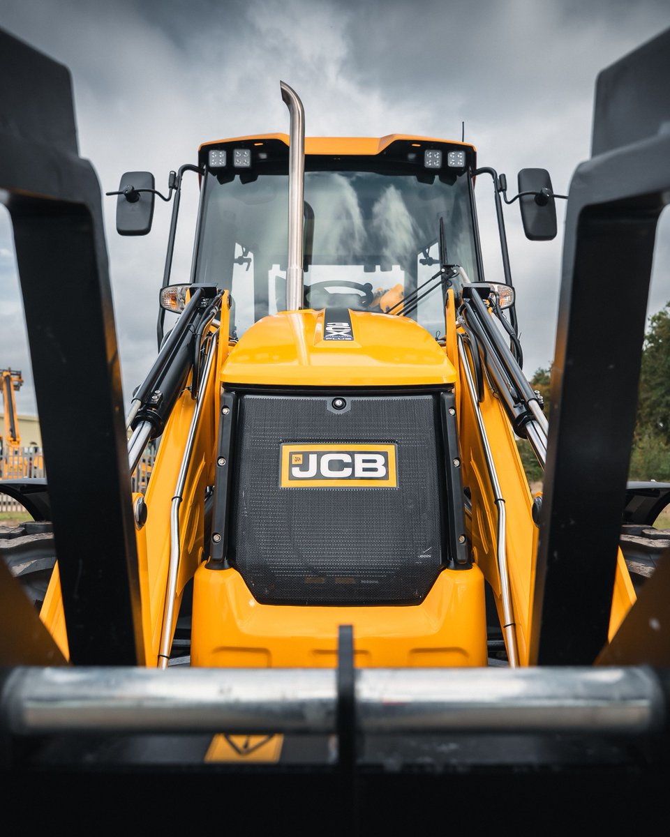 Watling_JCB's tweet image. Sunday appreciation for the JCB 3CX.
Precision. Power. Proven performance.
Built to perform, built to last, built the JCB way.

📞 01162 863621
📧 enquiries@watling-jcb.com
🌐 watling-jcb.com

#JCB #3CX #JCBBackhoe #JCBEngineering #BuiltToLast
